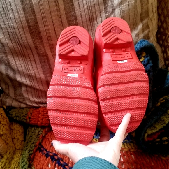 Fire Engine Red Hunter Mid-Calf Gloss Rain Boots - Picture 3 of 6